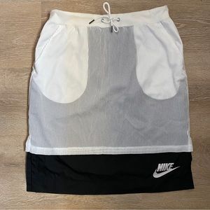 NWT Nike Mesh Layered Skirt